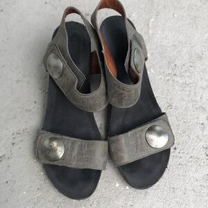 Taos  wedge sandals